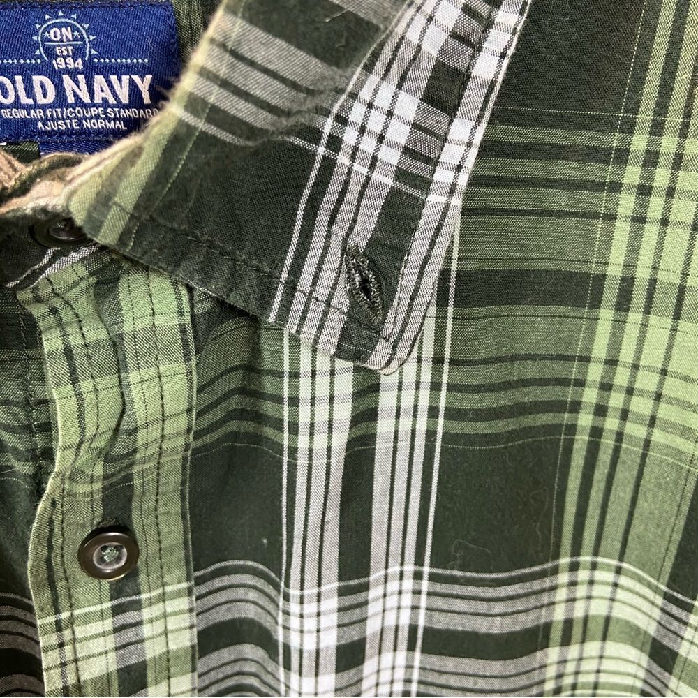 Lot of Two Mens Casual Long Sleeve Button Down Shirt Medium and Large - Picture 8 of 10